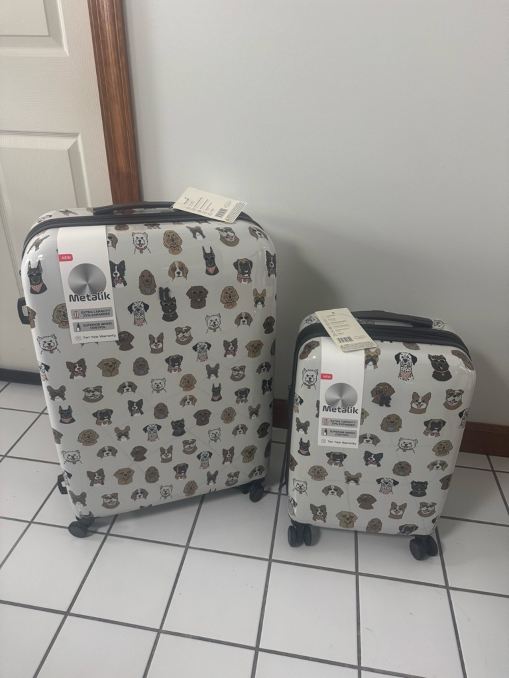 IT METALIK LUGGAGE”  “ALL DOG BREEDS ” HARDSIDE ROLLER LUGGAGE